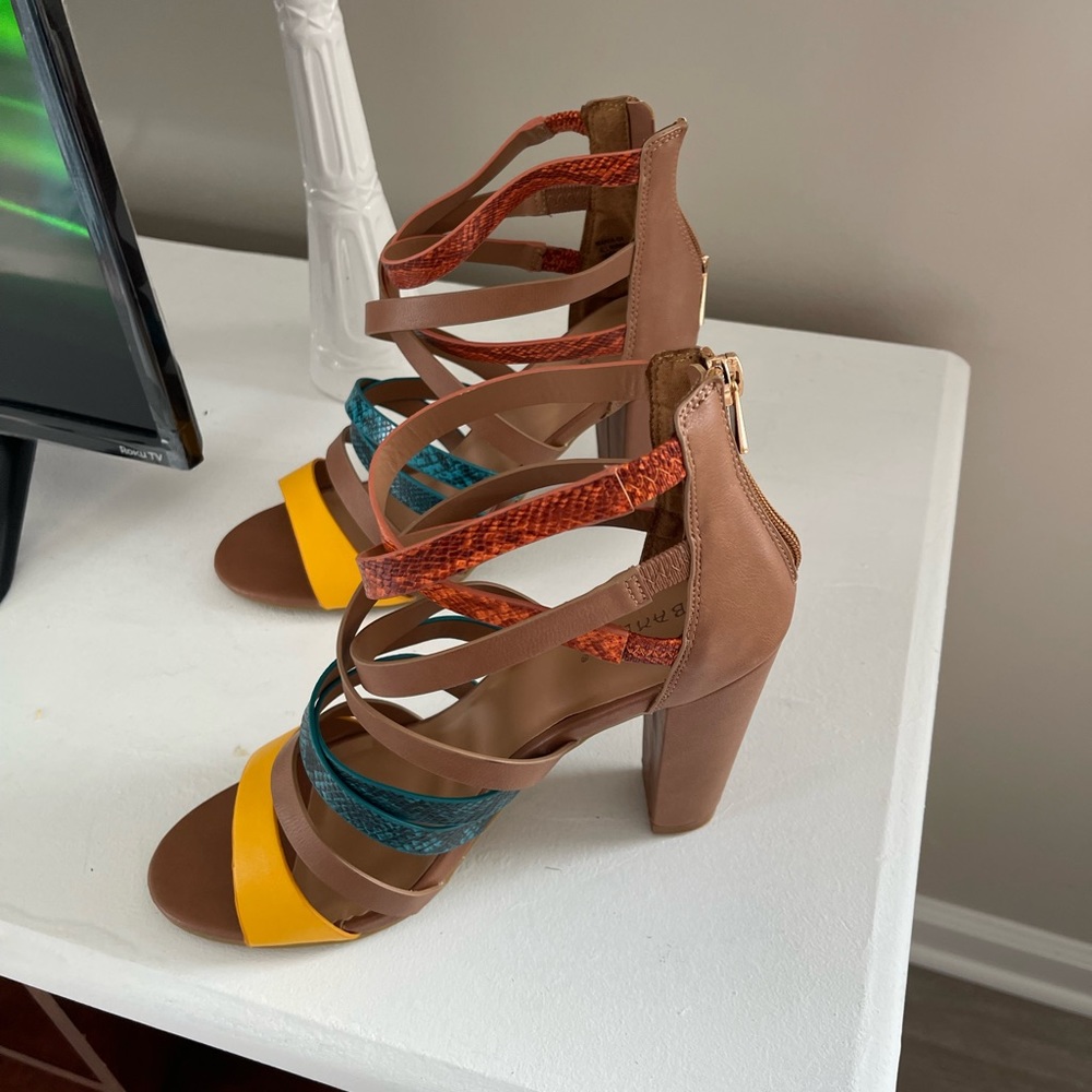 Size 8.5 multi colored sandals - Picture 2 of 4